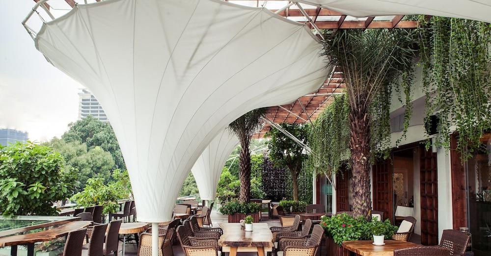 Lotus Saigon Hotel Хошимин Экстерьер фото