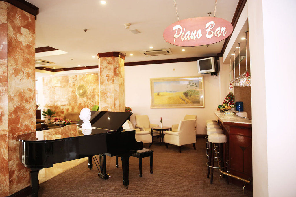 Lotus Saigon Hotel Хошимин Экстерьер фото